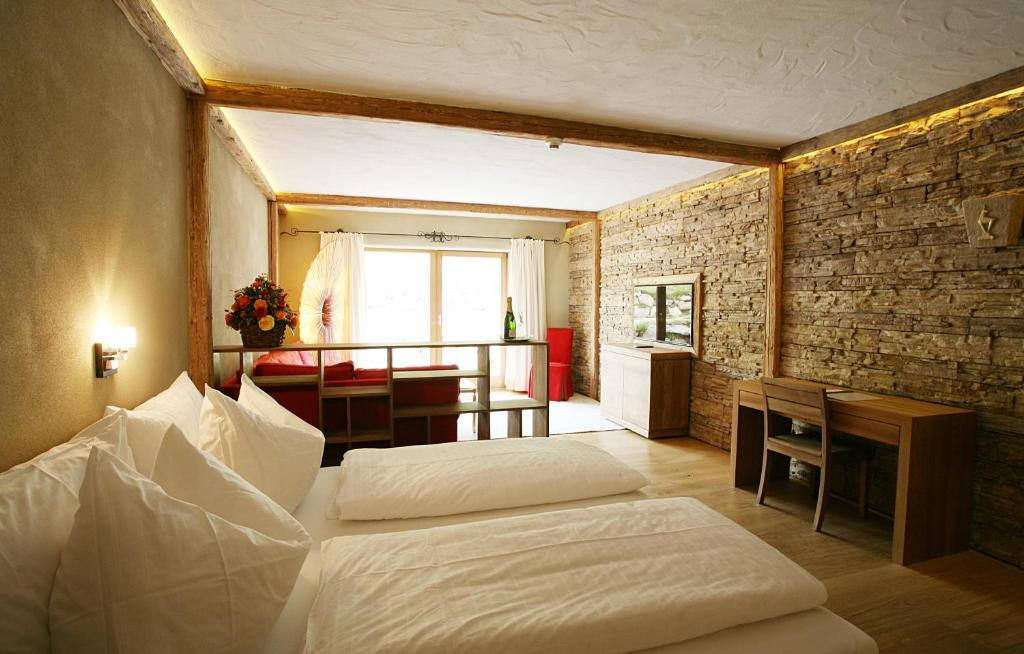 Rosis Sonnbergstuben Hotel Kitzbuhel Room photo